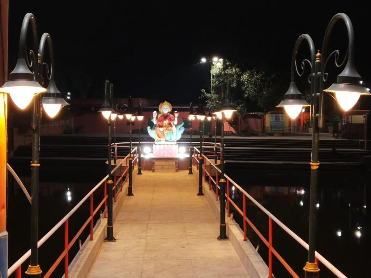 Hotel Shivanjali Palace Ujjain Exterior foto